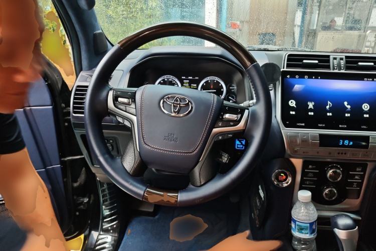 Used Toyota Prado 2010 2.7L Automatic Standard Edition Steering Wheel