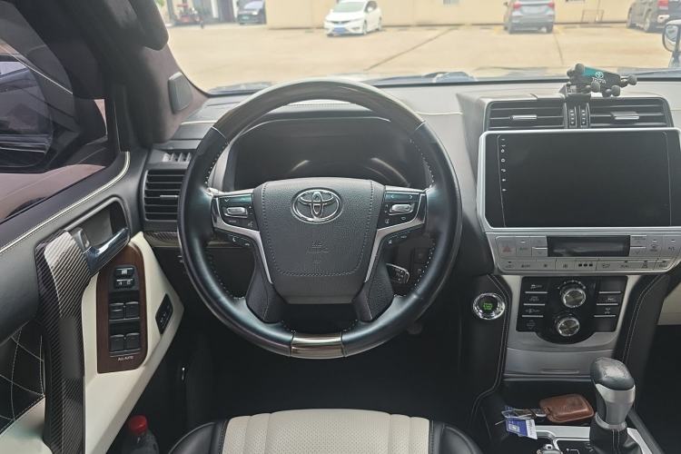 Used Toyota Prado 2010 4.0L Automatic VX NAVI Steering Wheel