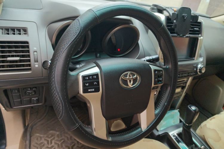 Used Toyota Prado 2010 4.0L Automatic TX-L Steering Wheel