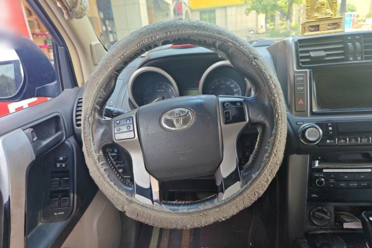 Used Toyota Prado 2010 2.7L Automatic Deluxe Edition Steering Wheel