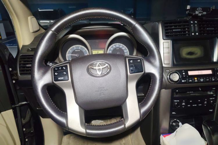Used Toyota Prado 2010 2.7L Automatic Deluxe Edition Steering Wheel