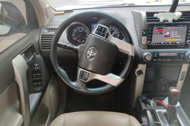 Used Toyota Prado 2010 4.0L Automatic TX-L Steering Wheel