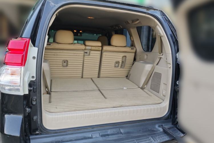 Used Toyota Prado 2010 4.0L Automatic TX-L Trunk