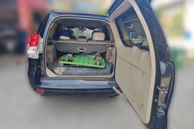 Used Toyota Prado 2010 2.7L Automatic Deluxe Edition Trunk
