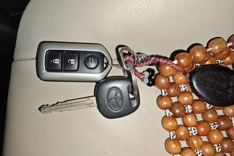 Used Toyota Prado 2010 2.7L Automatic Standard Edition Vehicle Key