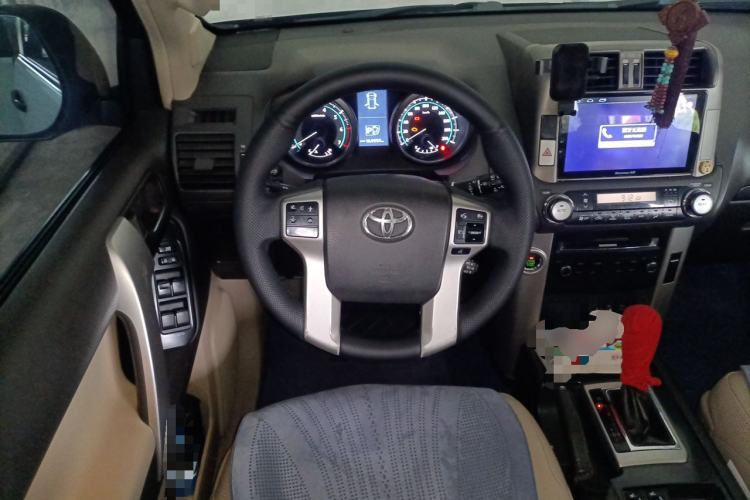 Used Toyota Prado 2010 4.0L Automatic TX-L Steering Wheel