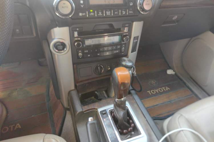 Used Toyota Prado 2010 4.0L Automatic VX Audio And AC Panel