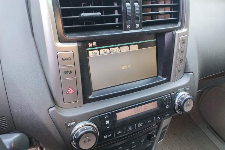 Used Toyota Prado 2010 4.0L Automatic VX NAVI Audio And AC Panel