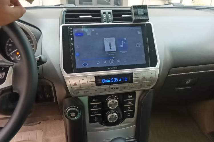 Used Toyota Prado 2010 2.7L Automatic Standard Edition Audio And AC Panel