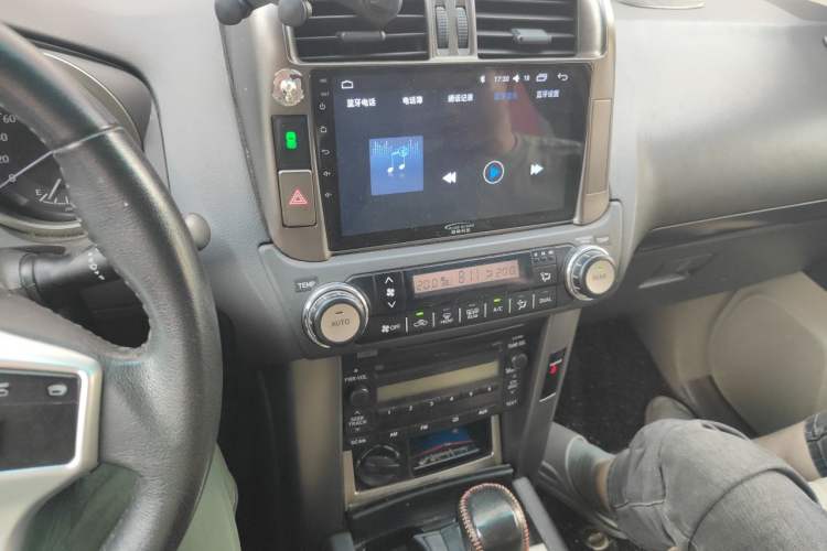 Used Toyota Prado 2010 2.7L Automatic Standard Edition Audio And AC Panel