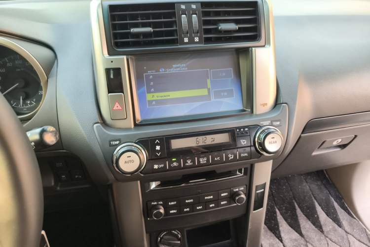 Used Toyota Prado 2010 2.7L Automatic Deluxe Edition Audio And AC Panel