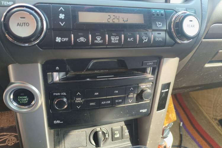 Used Toyota Prado 2010 4.0L Automatic TX-L NAVI Audio And AC Panel