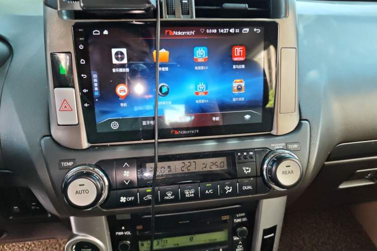 Used Toyota Prado 2010 4.0L Automatic TX-L Audio And AC Panel
