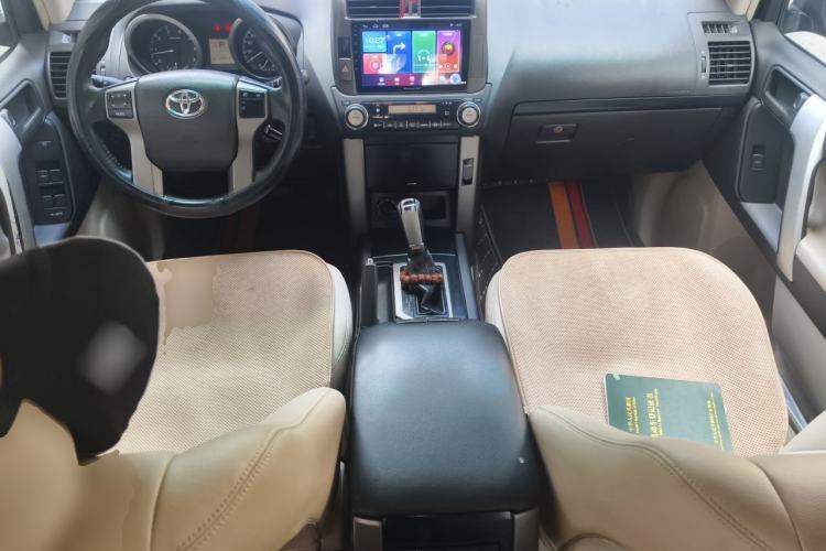 Used Toyota Prado 2010 2.7L Automatic Standard Edition Center Console