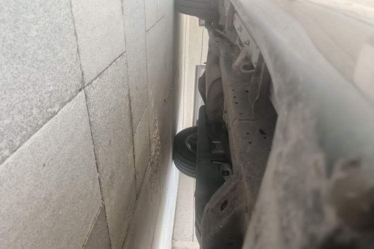 Used Toyota Prado 2010 4.0L Automatic TX-L Chassis Front Right
