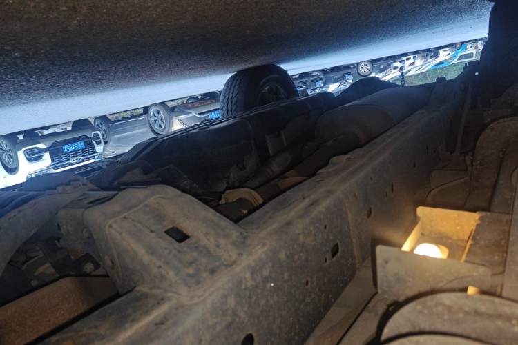 Used Toyota Prado 2010 4.0L Automatic TX-L NAVI Chassis Front Right