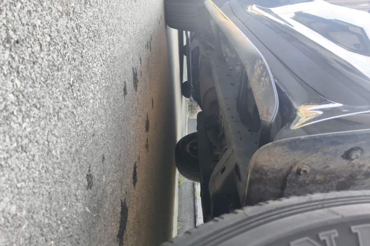 Used Toyota Prado 2010 2.7L Automatic Standard Edition Chassis Front Right