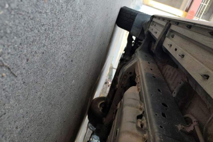 Used Toyota Prado 2010 2.7L Automatic Standard Edition Chassis Rear Left
