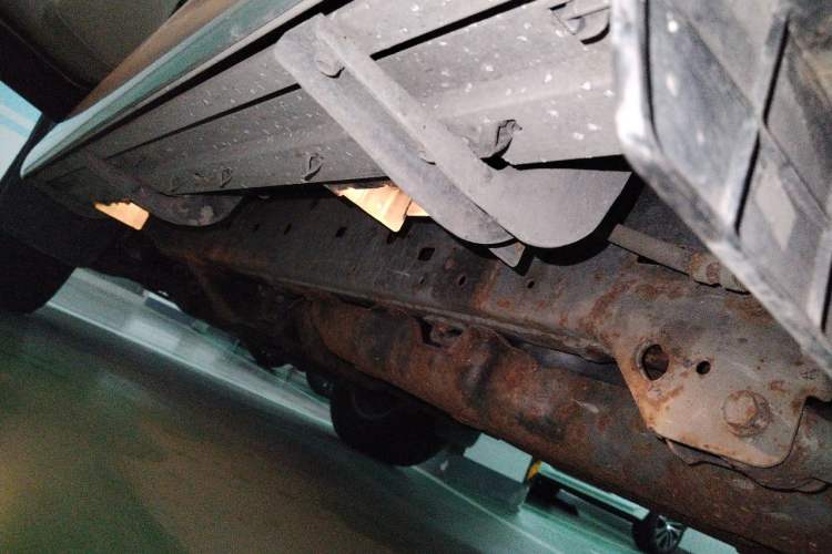 Used Toyota Prado 2010 4.0L Automatic TX Chassis Rear Left