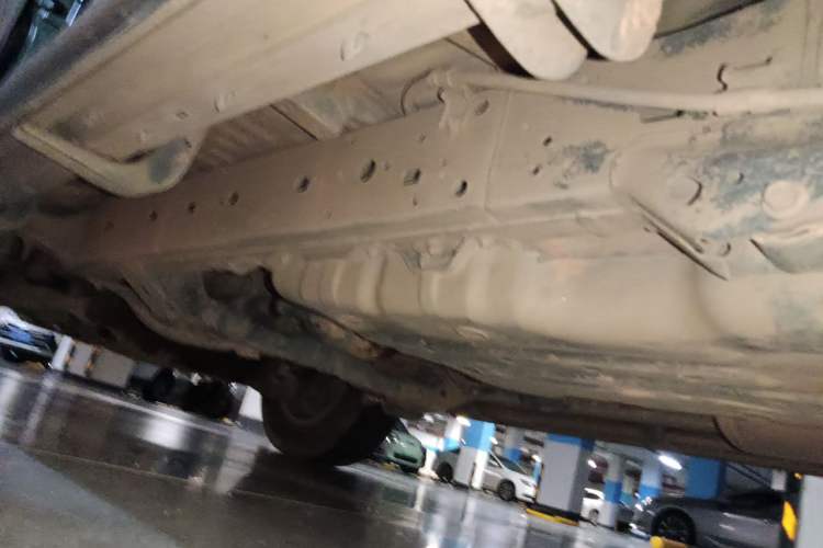 Used Toyota Prado 2010 2.7L Automatic Standard Edition Chassis Rear Left