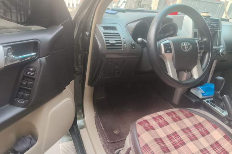 Used Toyota Prado 2010 4.0L Automatic TX-L Driver Seat