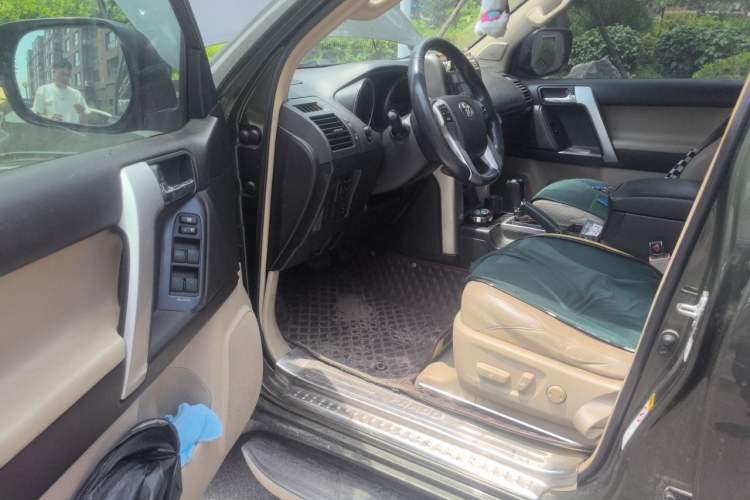 Used Toyota Prado 2010 4.0L Automatic TX-L Driver Seat