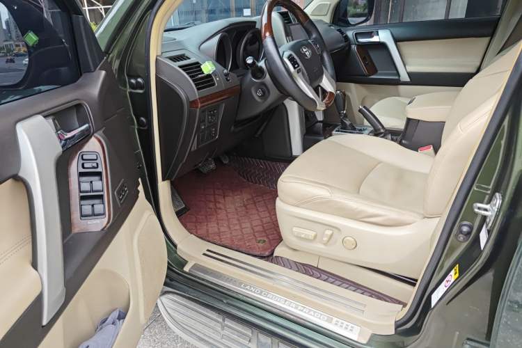 Used Toyota Prado 2010 4.0L Automatic VX Driver Seat