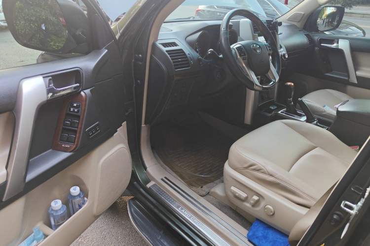 Used Toyota Prado 2010 4.0L Automatic VX Driver Seat