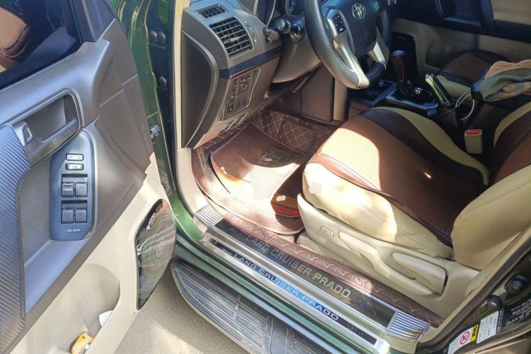 Used Toyota Prado 2010 2.7L Automatic Deluxe Edition Driver Seat