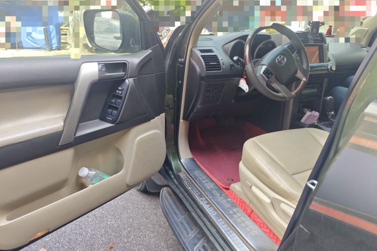 Used Toyota Prado 2010 2.7L Automatic Deluxe Edition Driver Seat