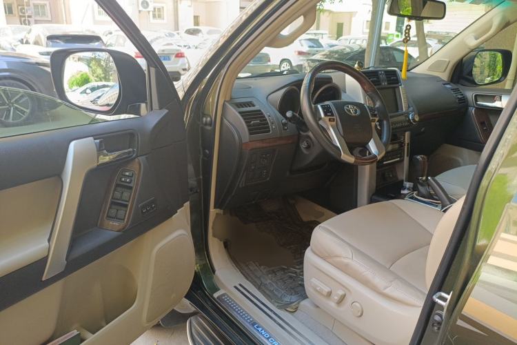 Used Toyota Prado 2010 4.0L Automatic VX Driver Seat