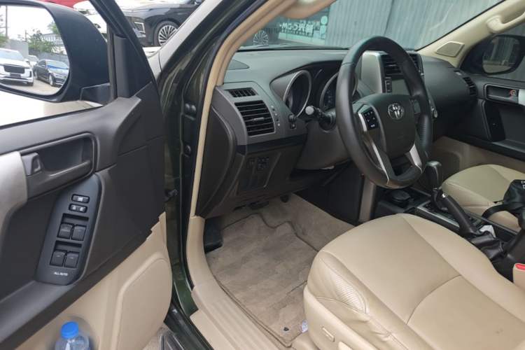 Used Toyota Prado 2010 2.7L Automatic Deluxe Edition Driver Seat
