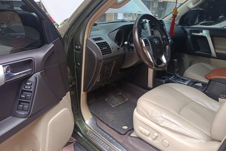 Used Toyota Prado 2010 4.0L Automatic TX-L Driver Seat