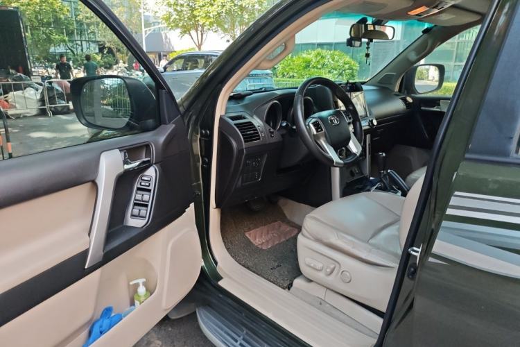 Used Toyota Prado 2010 4.0L Automatic TX-L Driver Seat