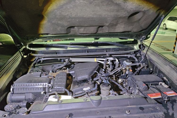 Used Toyota Prado 2010 2.7L Automatic Standard Edition Engine Bay