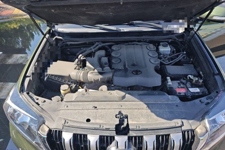 Used Toyota Prado 2010 4.0L Automatic VX NAVI Engine Bay