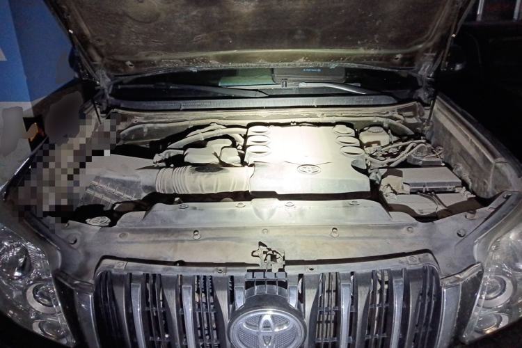 Used Toyota Prado 2010 4.0L Automatic TX-L Engine Bay