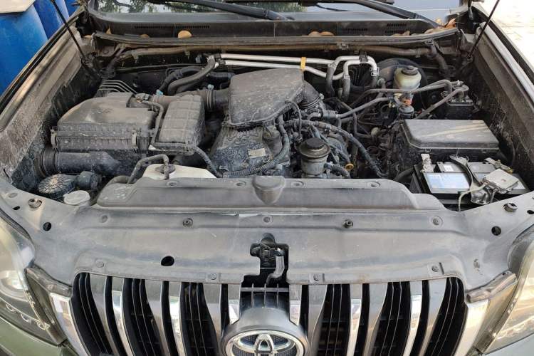 Used Toyota Prado 2010 2.7L Automatic Standard Edition Engine Bay