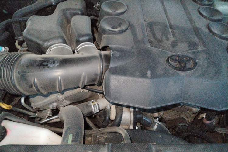 Used Toyota Prado 2010 4.0L Automatic TX-L NAVI Engine Bay