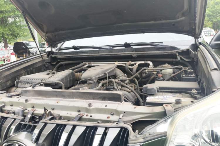 Used Toyota Prado 2010 2.7L Automatic Standard Edition Engine Bay