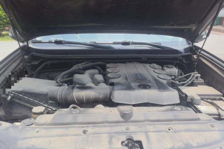Used Toyota Prado 2010 4.0L Automatic TX-L Engine Bay