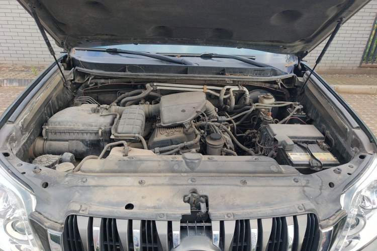 Used Toyota Prado 2010 2.7L Automatic Standard Edition Engine Bay