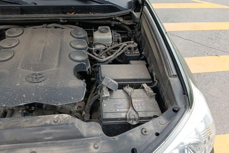 Used Toyota Prado 2010 4.0L Automatic TX-L Engine Bay Left