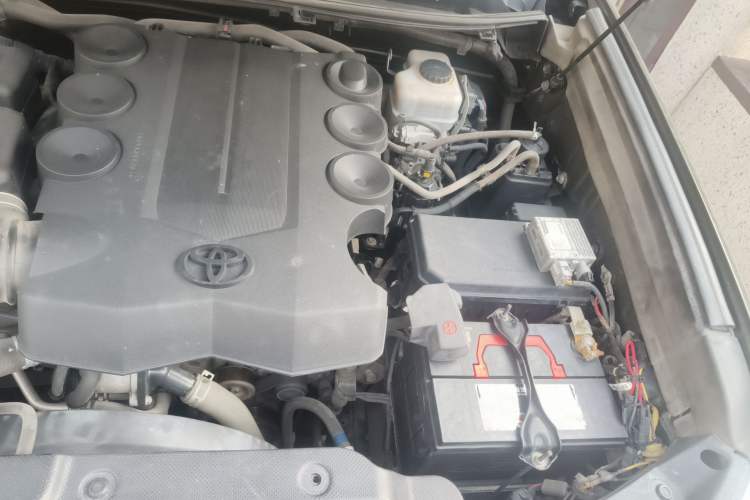 Used Toyota Prado 2010 4.0L Automatic TX-L Engine Bay Left