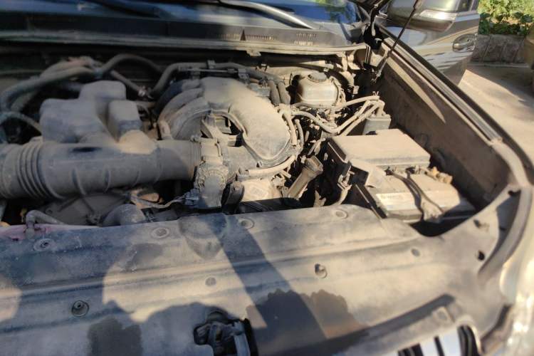 Used Toyota Prado 2010 4.0L Automatic VX Engine Bay Left