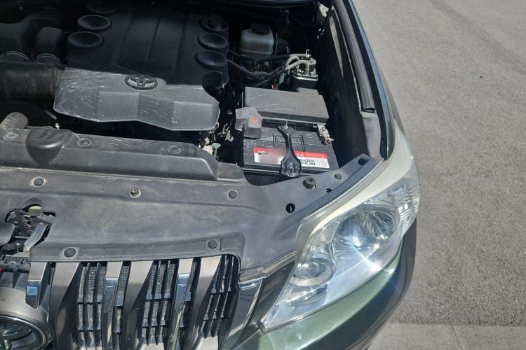 Used Toyota Prado 2010 4.0L Automatic TX-L Engine Bay Left