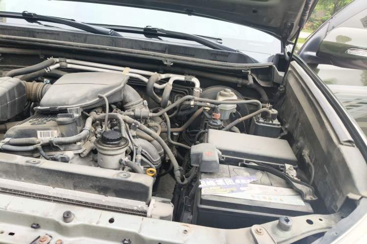 Used Toyota Prado 2010 2.7L Automatic Standard Edition Engine Bay Left