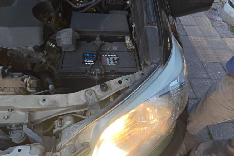 Used Toyota Prado 2010 4.0L Automatic VX Engine Bay Left
