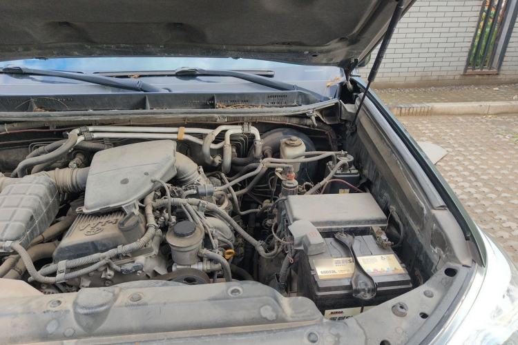 Used Toyota Prado 2010 2.7L Automatic Standard Edition Engine Bay Left