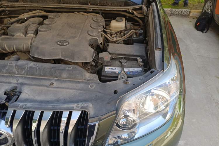 Used Toyota Prado 2010 4.0L Automatic VX Engine Bay Left